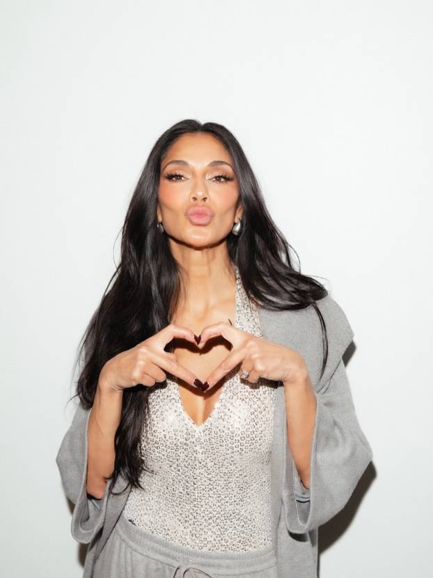 FOTO Nicole Scherzinger voli se fotkati u tangicama i badićima, ovo su sva njezina seksi izdanja
