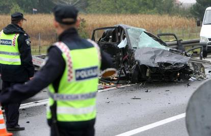 Vozač poginuo kraj Zagreba, a kod Zadra sedmero ozlijeđenih