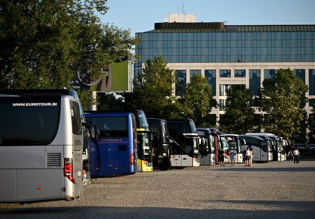 Zagreb: Iščekivanje koncerta Eda Sheerana kod Mosta slobode