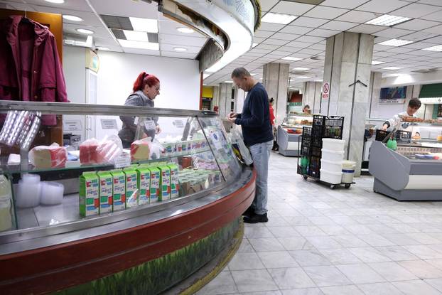 Zagreb: Dolac je jutros pust, prodaja je premještena na Europski trg