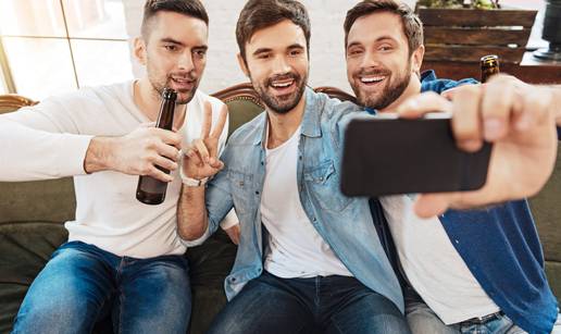 Ljudi koji ne objavjuju privatne trenutke na mre&zcaron;ama imaju ovih 7 zajedni&ccaron;kih osobina