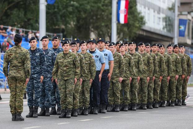 Zagreb: Generalna proba svečanog vojnog mimohoda