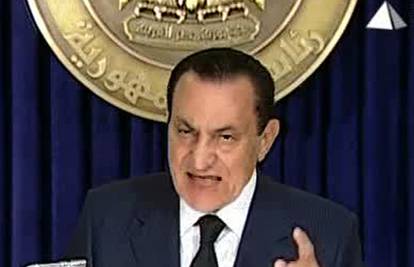 Zatukli su Mubarakovu devu, ljudi dižu novac da bi pobjegli