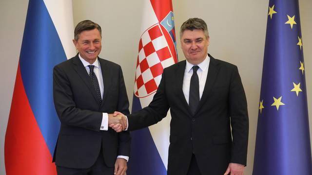 Zagreb: Zajedničko fotografiranje Boruta Pahora i Zorana Milanovića prije početka sastanka 