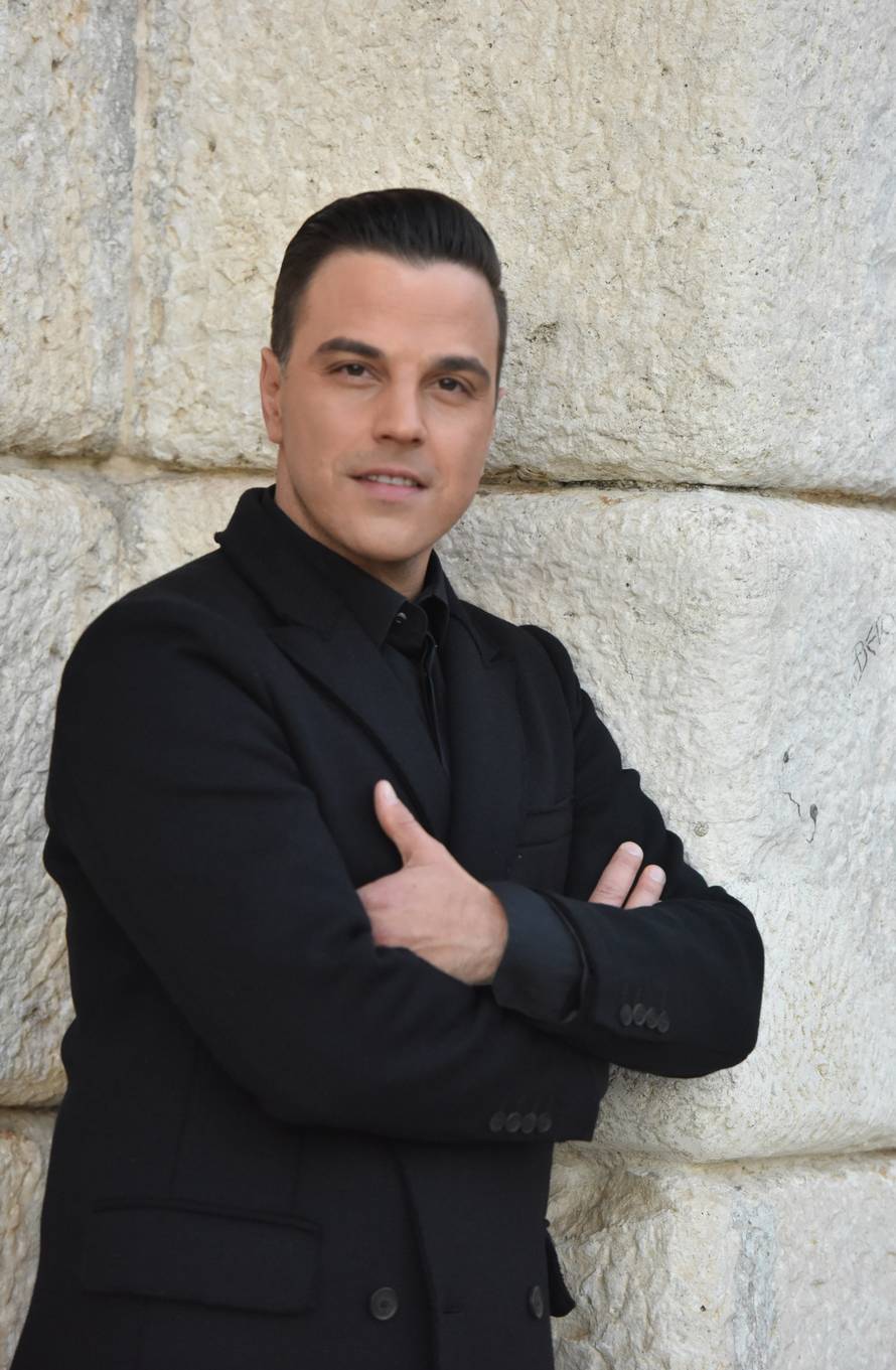 'Ugrijao' atmosferu: Ivan Zak iznenadio je fanove u Zadru