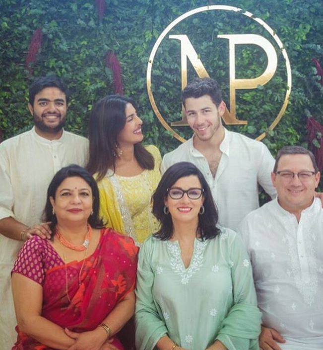 Potvrdili su zaruke: Priyanka i Nick imali tradicionalno slavlje