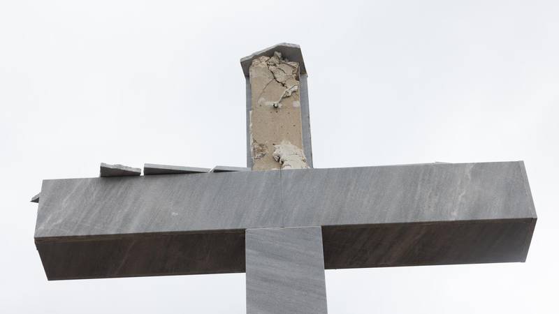 FOTO Munja oštetila križ u Trilju