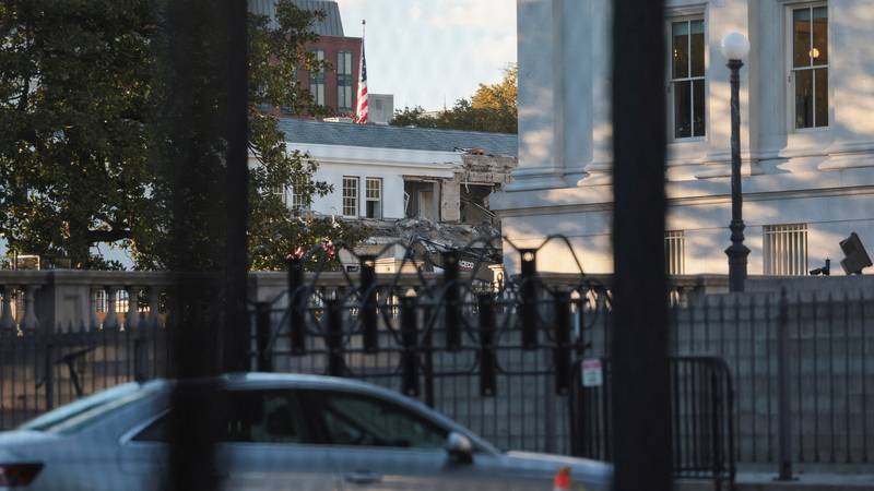 Trump gradi plesnu dvoranu, počeli su rušiti dio Bijele kuće