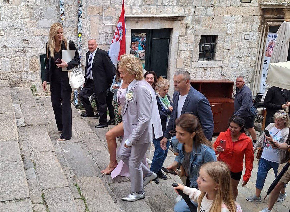 FOTO Rod Stewart stigao je na vjenčanje sina i Hrvatice Nicole u Dubrovnik: Evo što je obukao