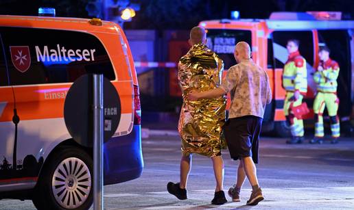 DRAMATI&Ccaron;NE SCENE U Berlinu kombijem pokosio gomilu ljudi, jedan je mrtav. Tra&zcaron;e napada&ccaron;a