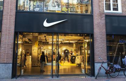 Nike udvostručio online prodaju
