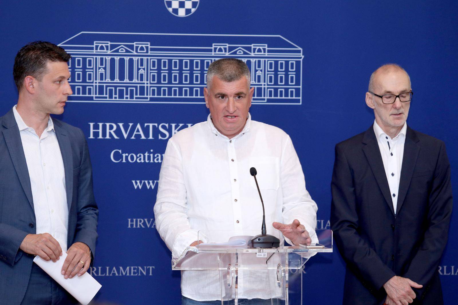 'Neka Plenković da ostavku i ne skriva se iza rekonstrukcije'