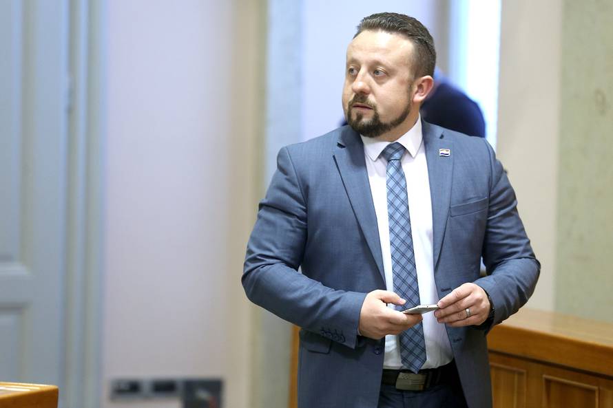 Ivan Tepeš: Ne mogu više, zauvijek napuštam politiku...