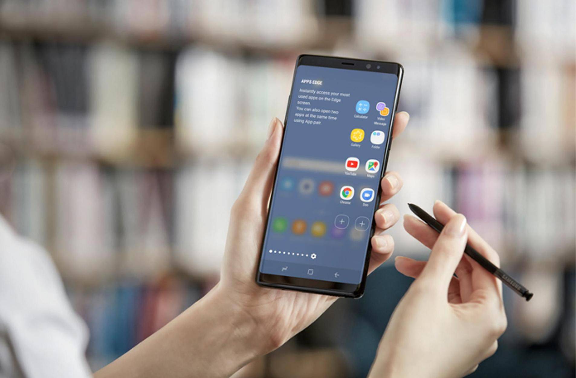 Nakrcali ga novitetima: Galaxy Note8 stiže na pepelu sedmice