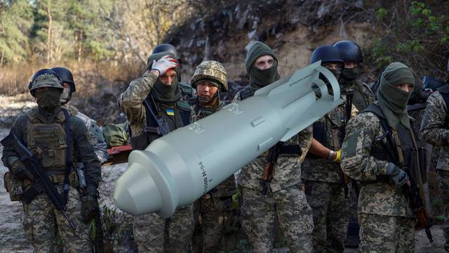 Ova jednostavna i jeftina ruska bomba mijenja odnos snaga u Ukrajini. Nema pogon već krilca