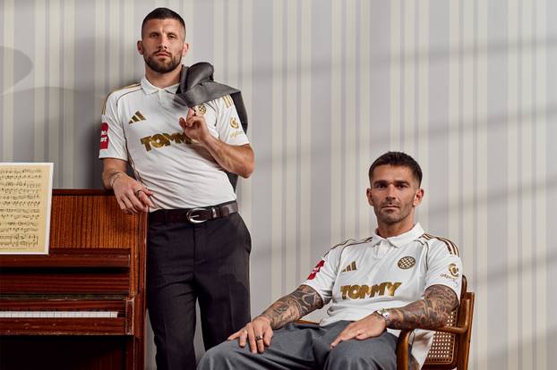 FOTO Hajduk je predstavio treći dres. Slavi 100 godina operete