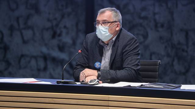 Zagreb: Na konferenciji stožera glavna tema novi soj koronavirusa