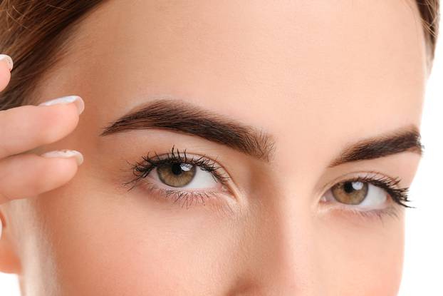 Young,Woman,With,Beautiful,Eyebrows,,Closeup