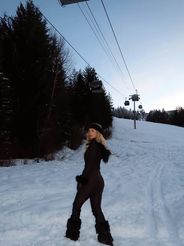 Australski nogometaš hrvatskih korijena ljubi zamamnu plavušu