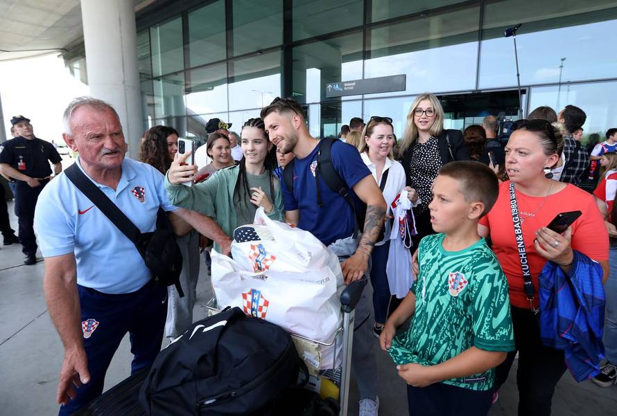Nogometni reprezentativci vratili se u Hrvatsku