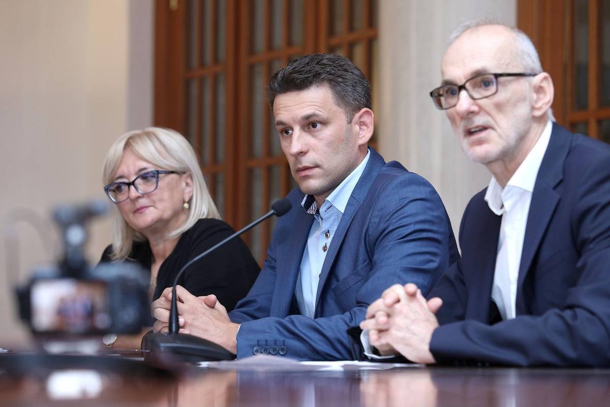 Most traži opet prebrojavanje potpisa za građanske inicijative