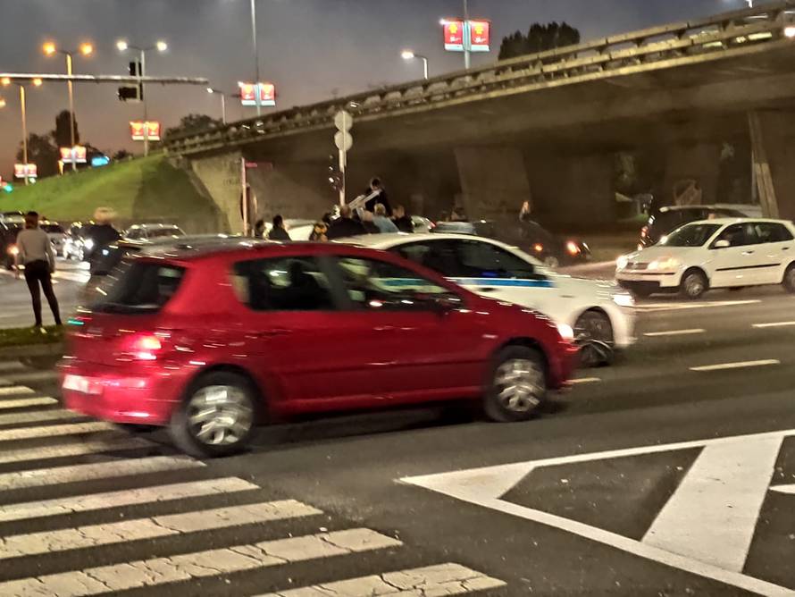 Dvoje ozlijeđenih u prometnoj u Zagrebu: 'Čuo sam jak udar'
