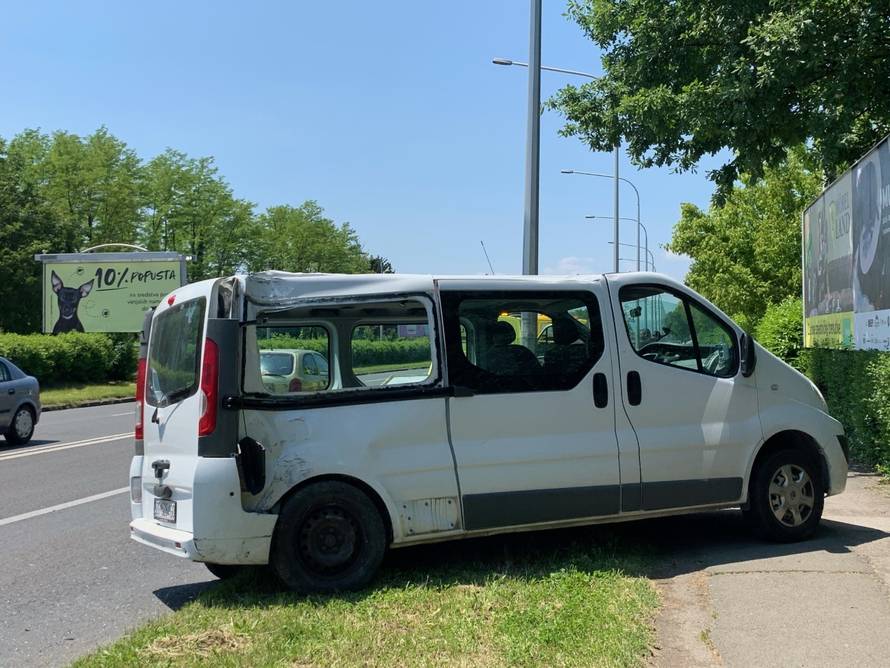 VIDEO Sudar na Aleji Bologne, stup pao preko tri trake: 'Clio je pobjegao, a BMW ga je lovio!'