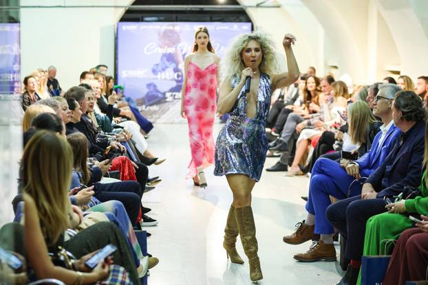 24 sata Zagreb: Modna revija brenda Duchess Snježane Schillinger u Muzeju grada Zagreba