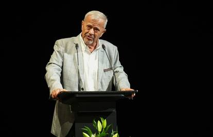 Emir Hadžihafizbegović: Halid Bešlić je oličenje Bosne, granice nisu bez razloga u obliku srca