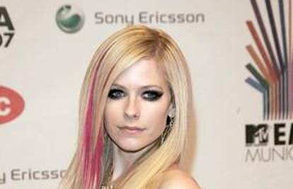 Avril Lavigne previše seksi za muslimane u Maleziji