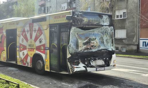 VIDEO Autobus smrskan nakon sudara s busom u Osijeku, 15-ak ljudi Hitne prevezle u bolnicu