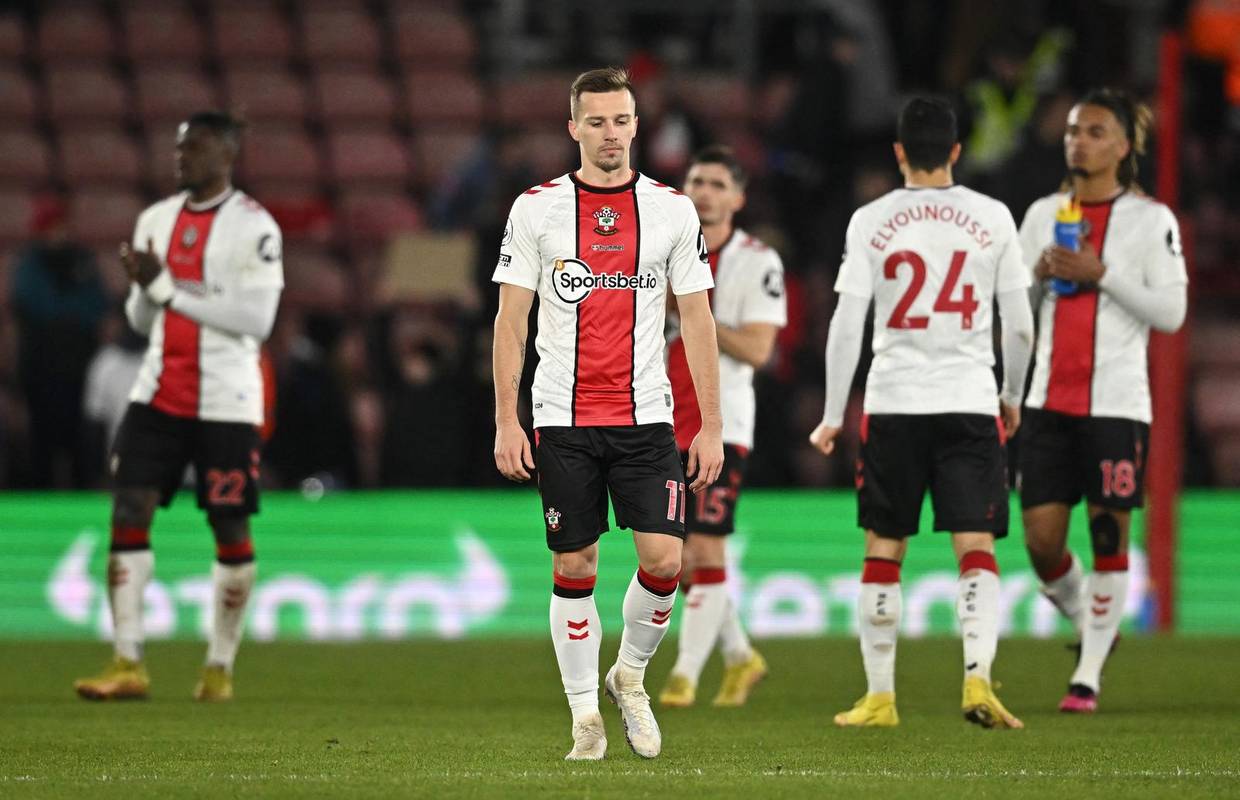 Ćaleta-Car pocrvenio, Oršić u prvih 11: Southampton izgubio