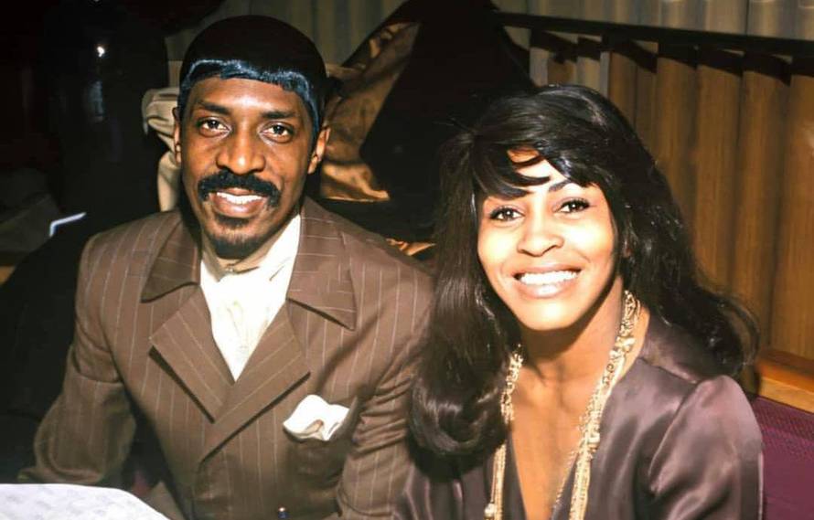 U 2023. godini napustili su nas brojni velikani: Stavros je imao rak, a Matthew Perry se utopio