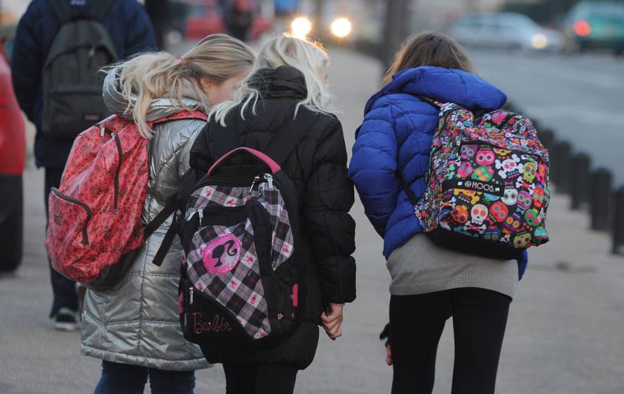 Roditelji biraju: 'Do dopunske ne može na tisuće školaraca'