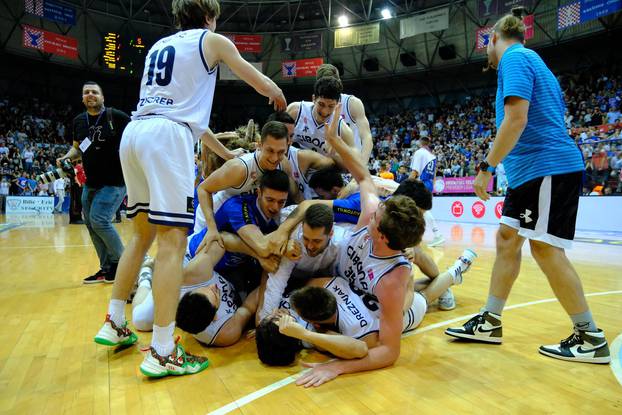 Cibona pobijedila Zadar i osvojila naslov prvaka Hrvatske