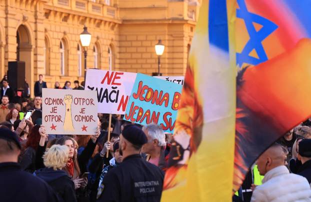 Zagreb: Održan jubilarni 10. Noćni marš za prava žena "Žene – kičma otpora"