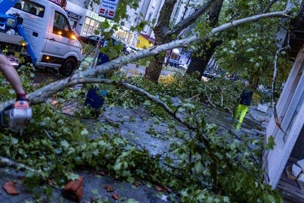 Olujno nevrijeme poharalo Mostar 