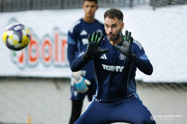 FOTO Hajdukovci odradili zadnji trening prije Zire. Maksimalan fokus, Hrgović čak stao i na gol
