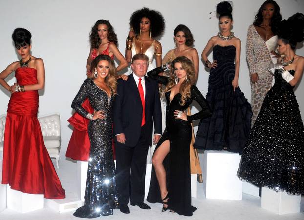 New York: Donald Trump pozirao u društvu misica