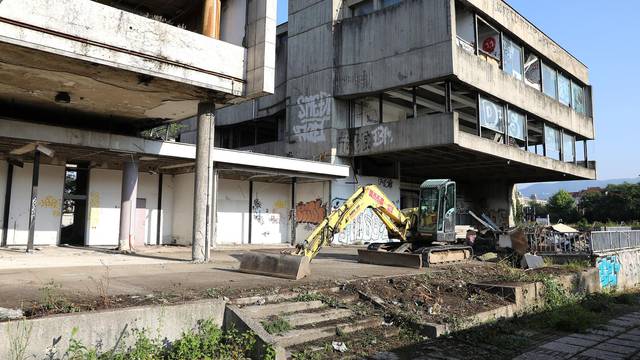 Zagreb: Počinje rušenje stare zgrade u Paromlinskoj ulici