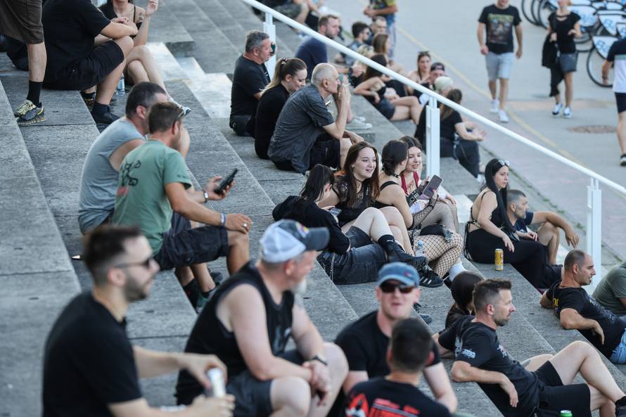 Zagreb: Atmosfera oko Arene uoci koncerta Marilyna Manson.