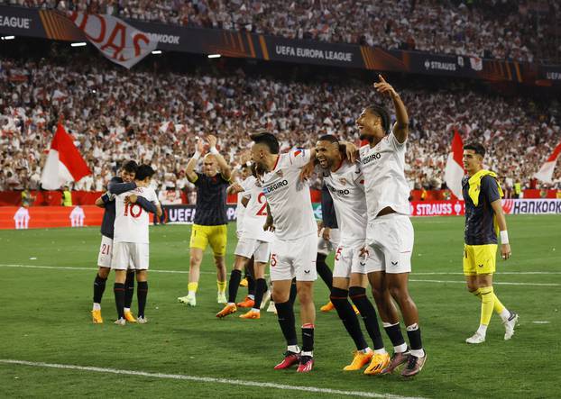 Europa League - Quarter Final - Second Leg - Sevilla v Manchester United