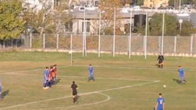 Otac pokazao sinu kako se to radi: Jure Žilić zabio golčinu...