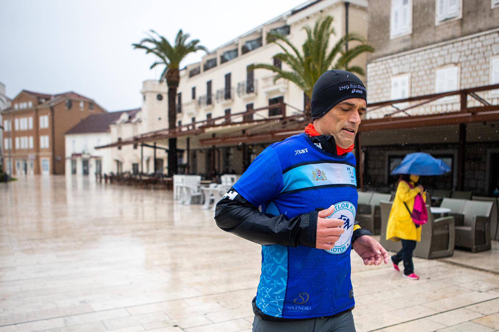 Svako jutro za doručak sam jeo četiri jaja i pancetu i s lakoćom istrčao sedam maratona u nizu!