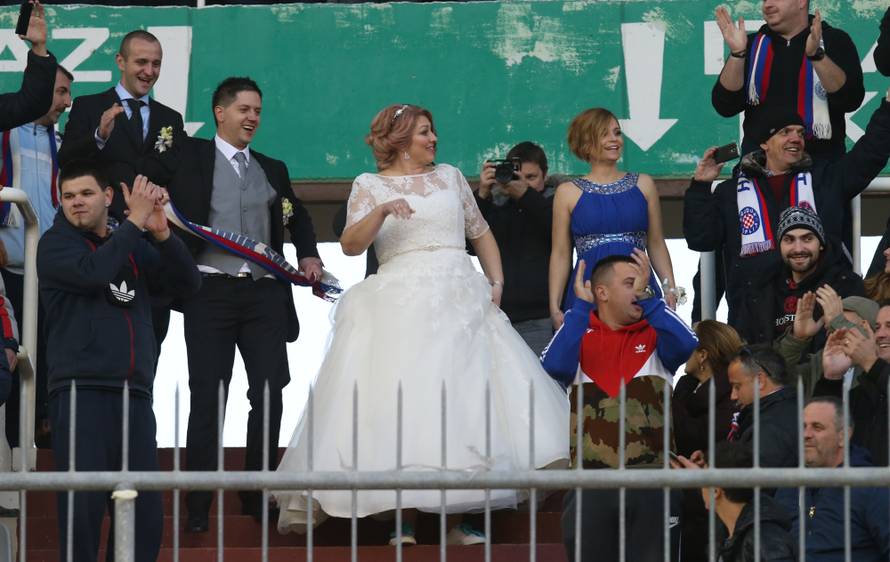 Svećenik: Ma sve znam, dragi hajdukovci, sve mi je jasno...