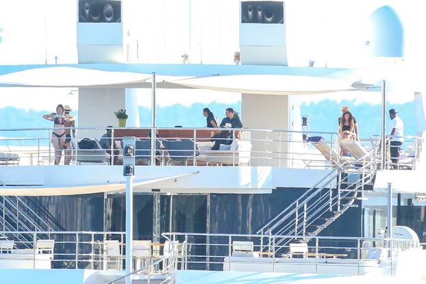 EKSKLUZIVNO: Zrinka Cvitešić posjetila je Woodyja Harrelsona na jahti Serenity 