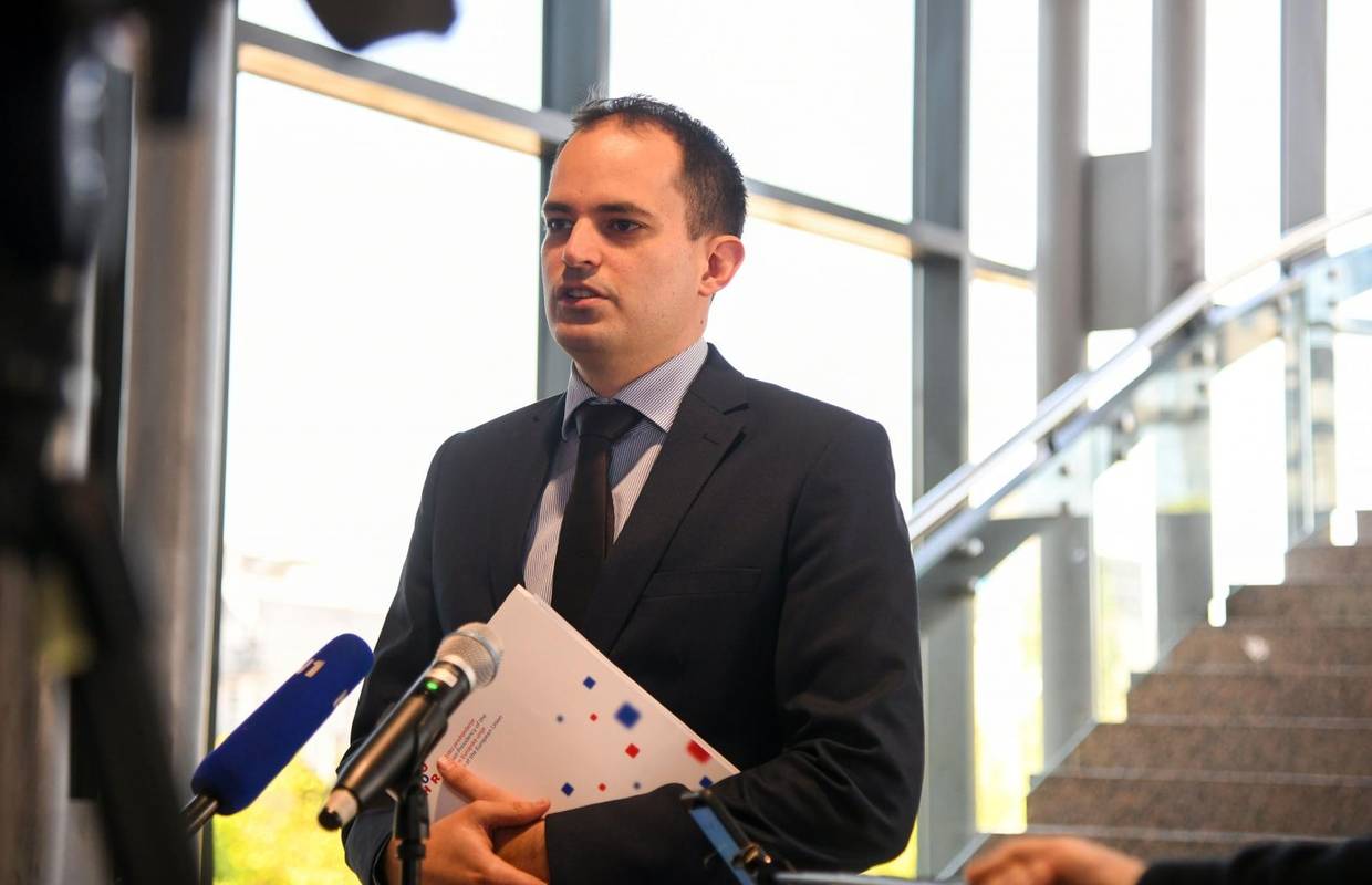 Sustav e-Građani omogućio je vozačima elektronički zahtjev za karticu vozača