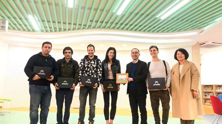 Ana Rucner nakon Kalembera ljubi bubnjara, držali se za ruke