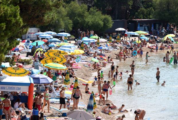 Vodi?ke plaže prepune kupa?a