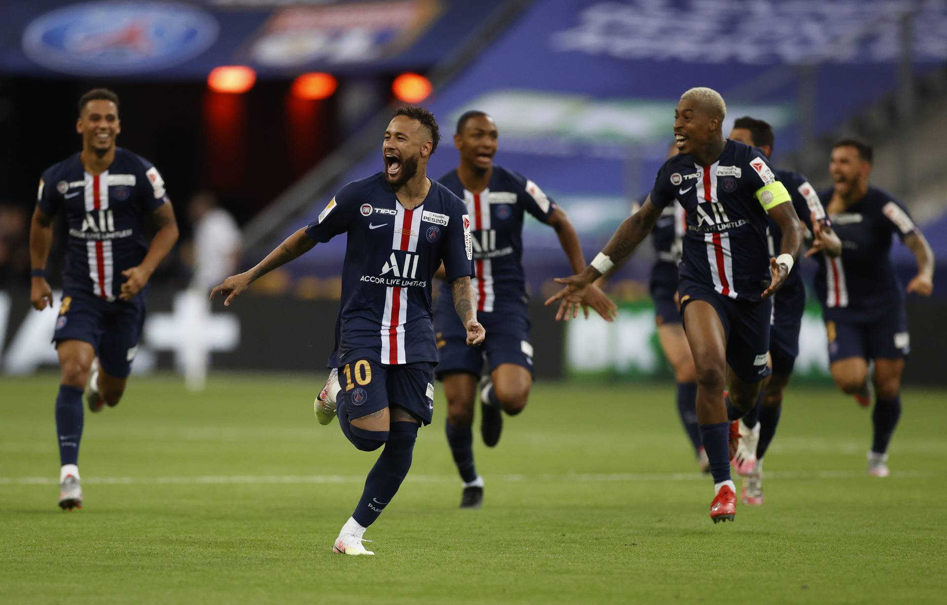 Coupe de la Ligue - Final - Paris St Germain v Olympique Lyonnais